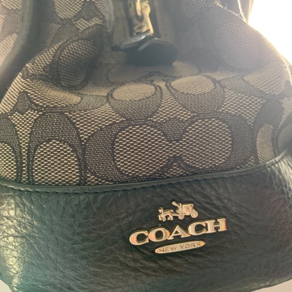 Coach shoulder bag - Picture 3 of 3